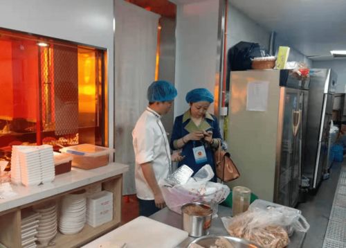 護航 網(wǎng)絡上的舌尖安全 加強網(wǎng)絡餐飲服務食品安全監(jiān)管